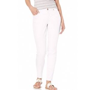 Bandolino Lisbeth Curvy Skinny Jean Size 8